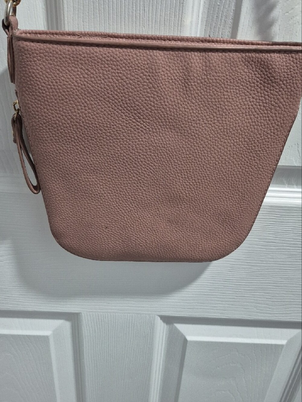 Alexis Bender Dusty Rose Pebbled Leather Crossbody Bag with Gold Chain - Picture 4 of 10